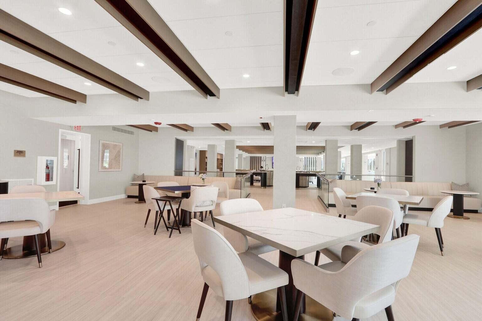 YACHT & RACQUET CLUB OF BOCA RATON CONDO - Residential