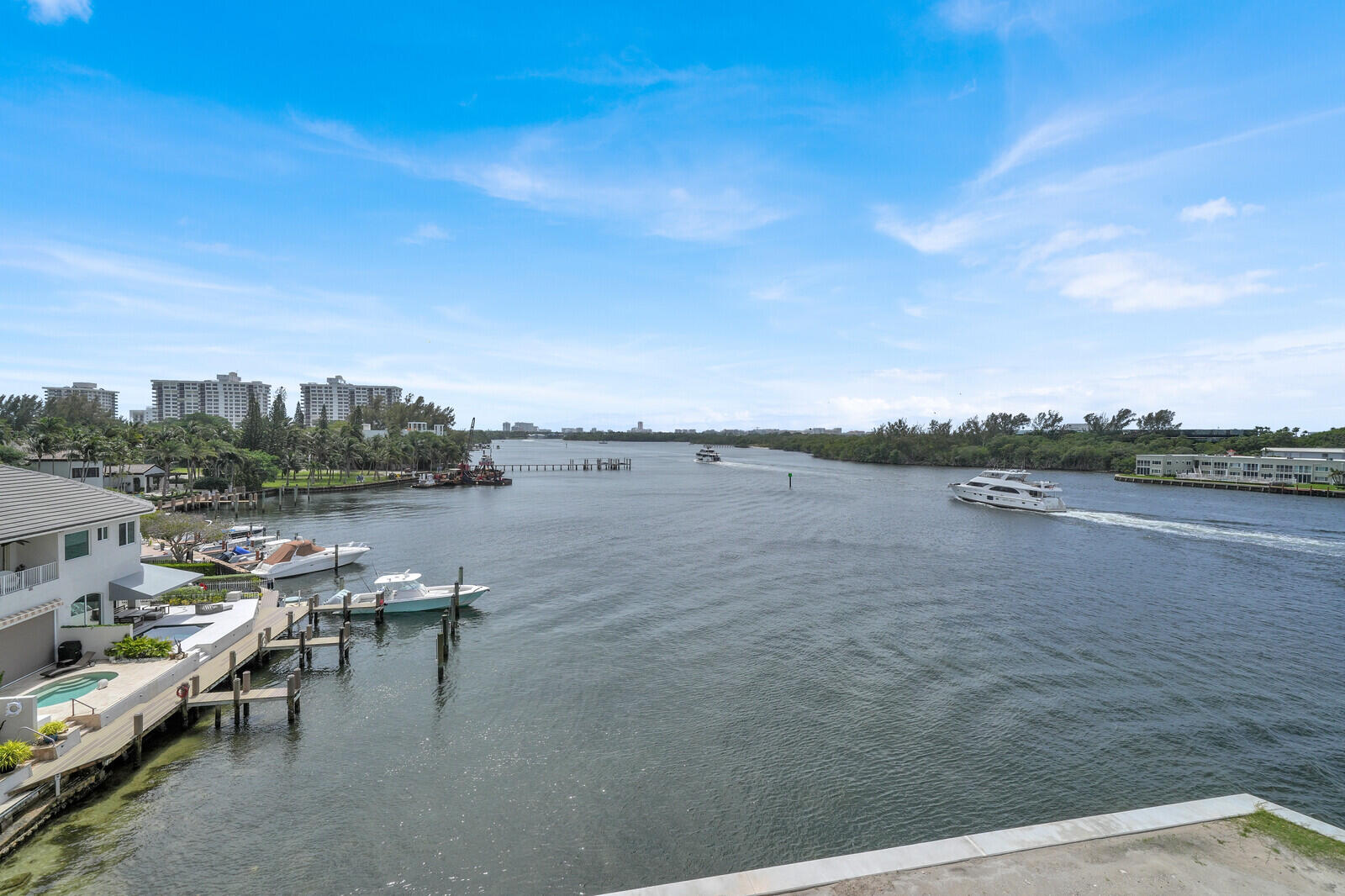 YACHT & RACQUET CLUB OF BOCA RATON CONDO - Residential
