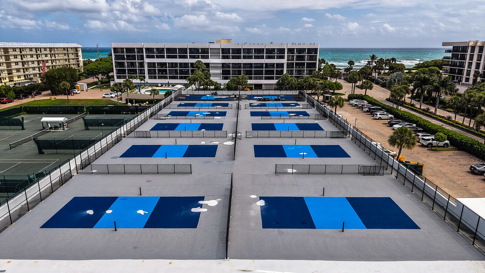 YACHT & RACQUET CLUB OF BOCA RATON CONDO - Residential