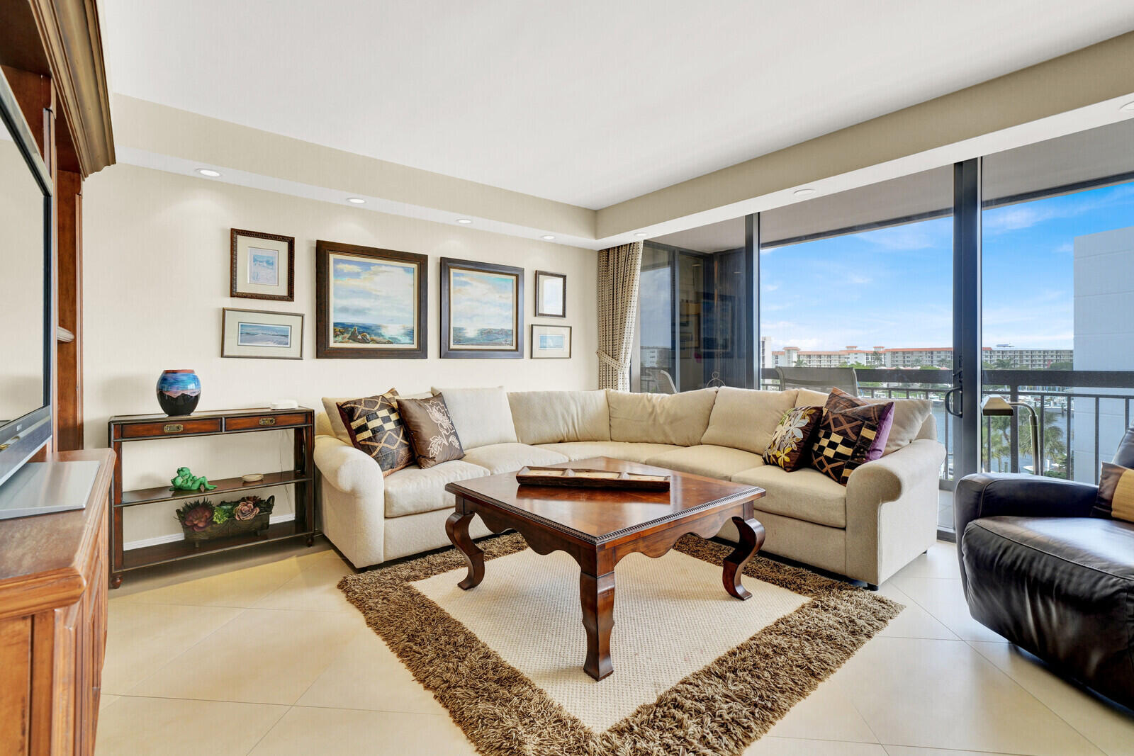 YACHT & RACQUET CLUB OF BOCA RATON CONDO - Residential