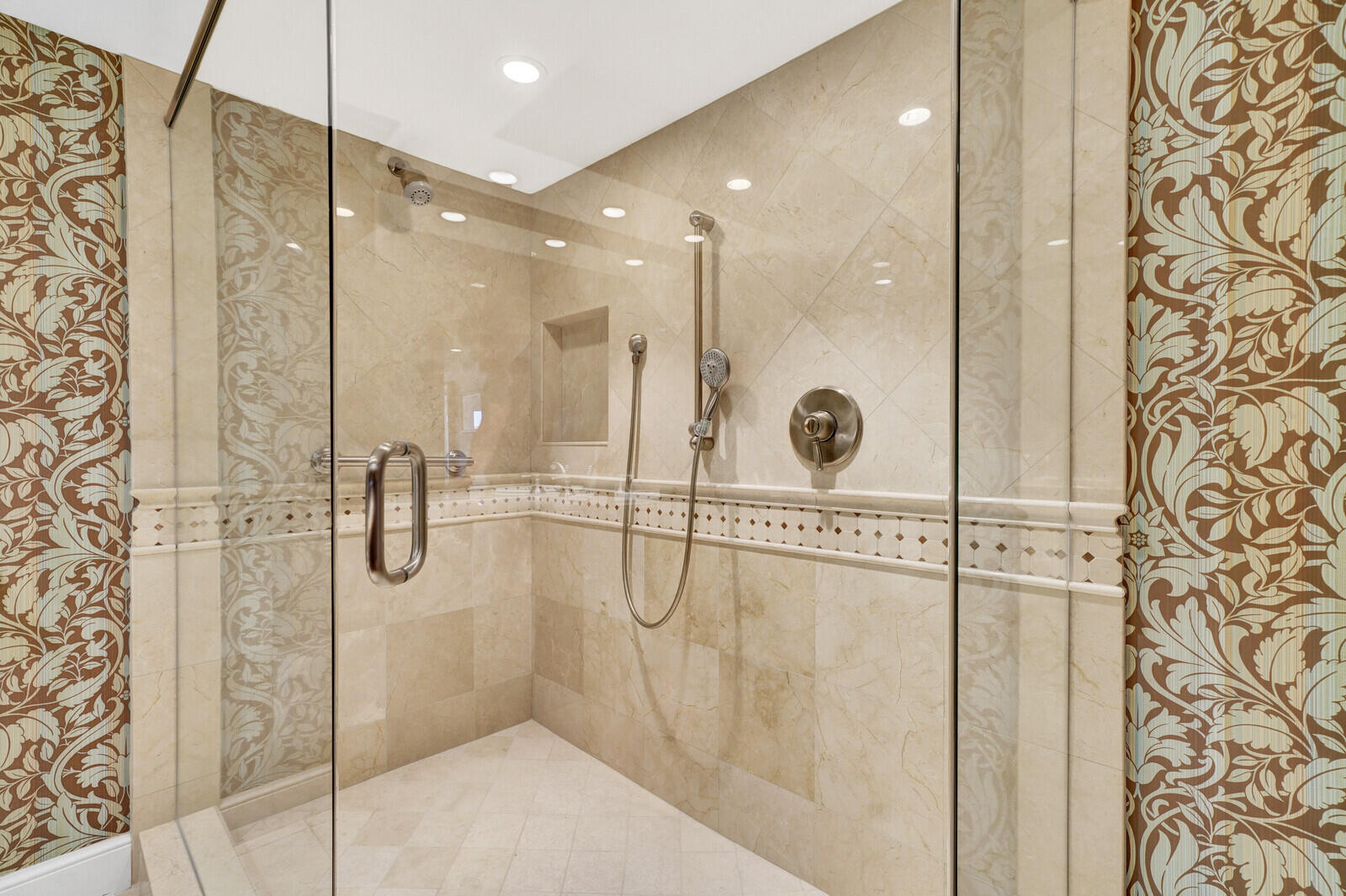 YACHT & RACQUET CLUB OF BOCA RATON CONDO - Residential