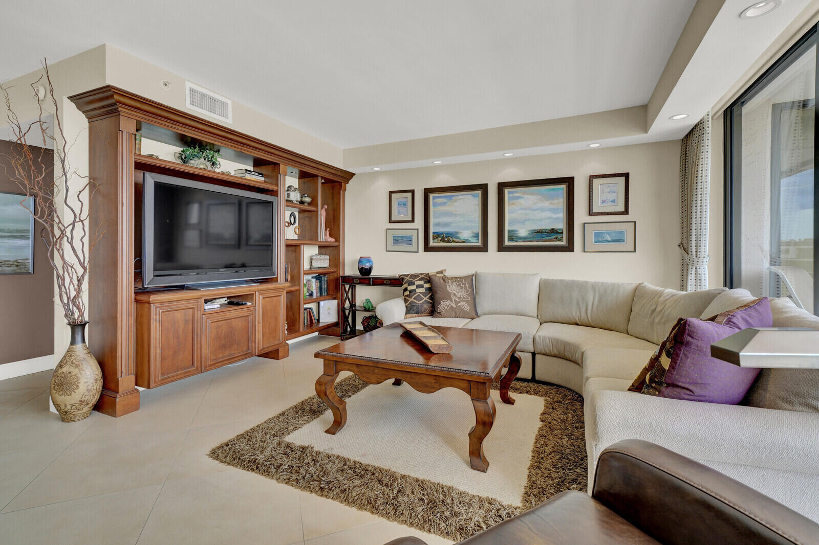 YACHT & RACQUET CLUB OF BOCA RATON CONDO - Residential