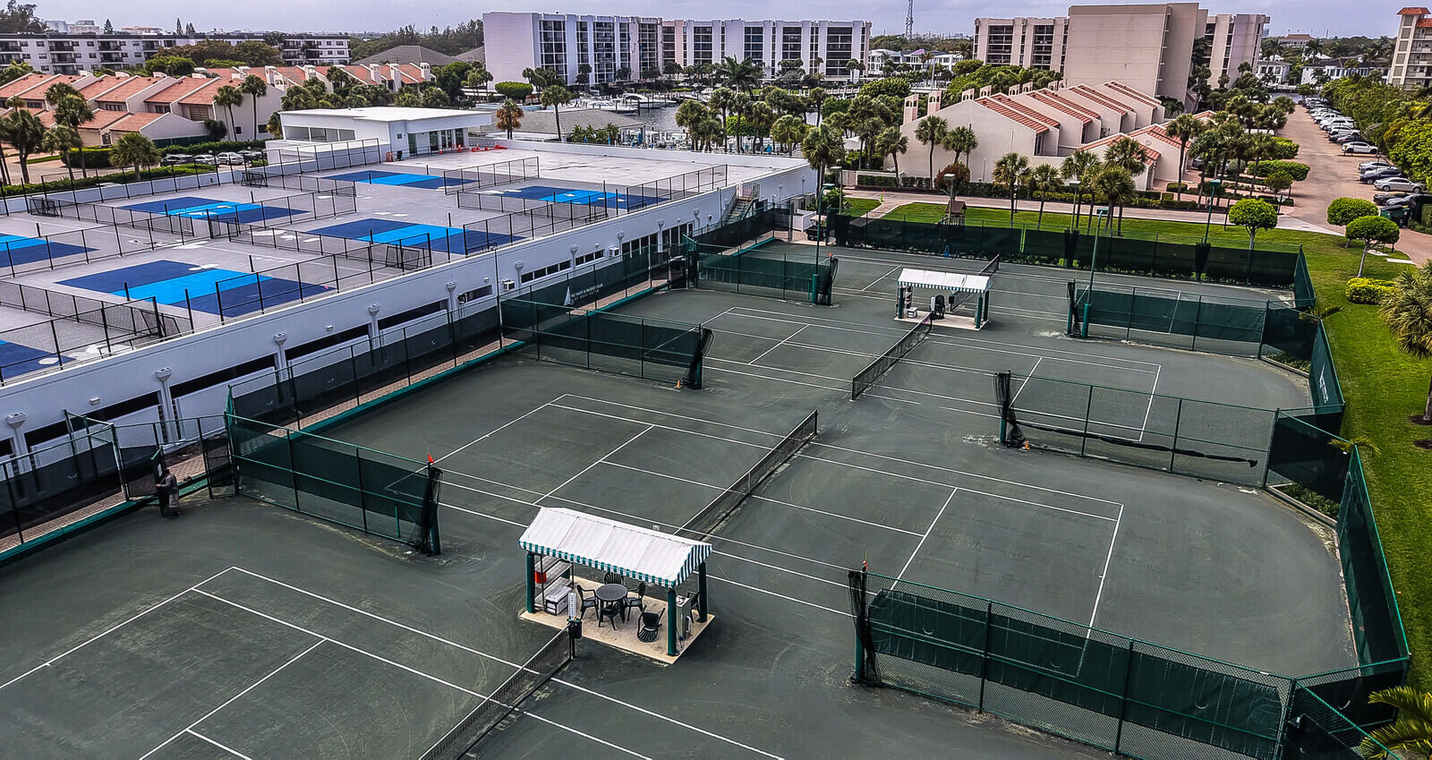 YACHT & RACQUET CLUB OF BOCA RATON CONDO - Residential