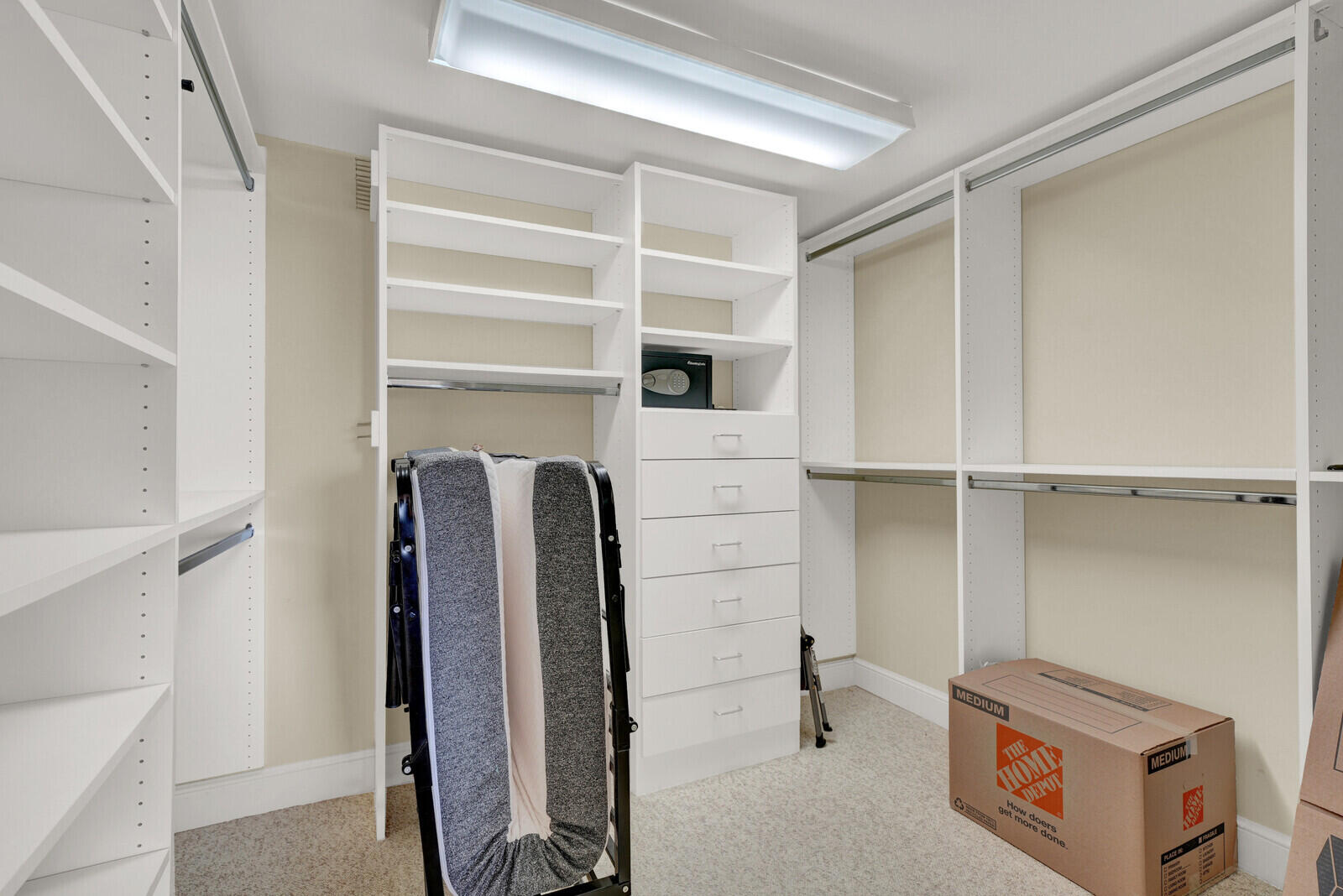 YACHT & RACQUET CLUB OF BOCA RATON CONDO - Residential