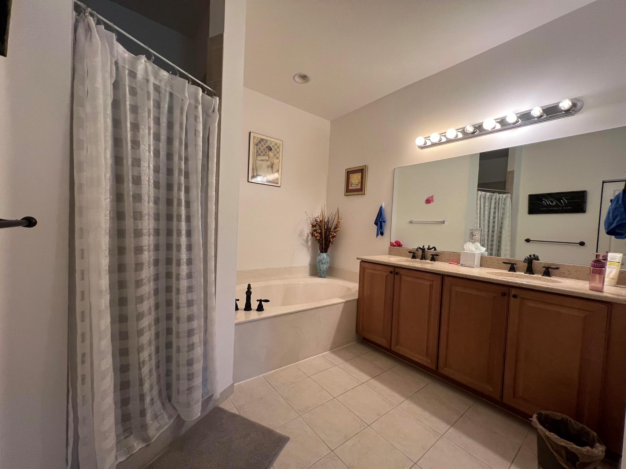 MAYFAIR AT WELLINGTON CON - Residential Lease