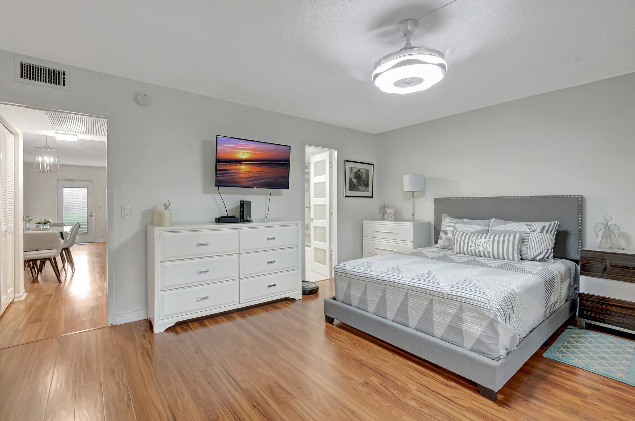 REXFORD AT CENTURY VILLAGE CONDO - Residential