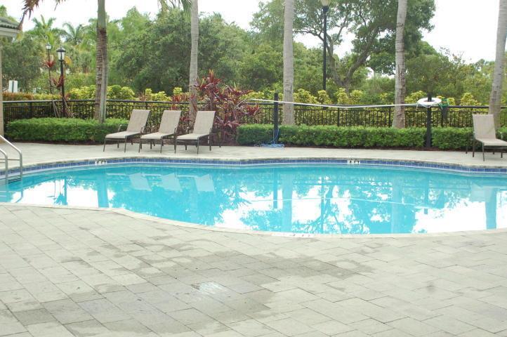 VIZCAYA LAKES CONDO - Residential Lease