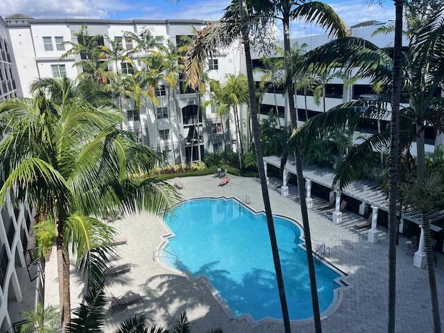 VIZCAYA LAKES CONDO - Residential Lease