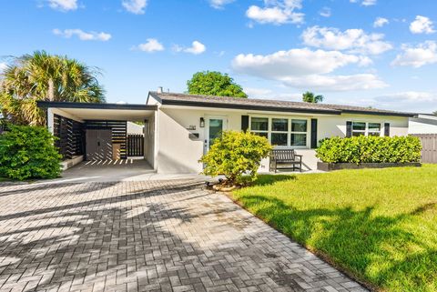 Photo of 5 SE 11th St, Deerfield Beach, FL 33441 (MLS # F10533090)