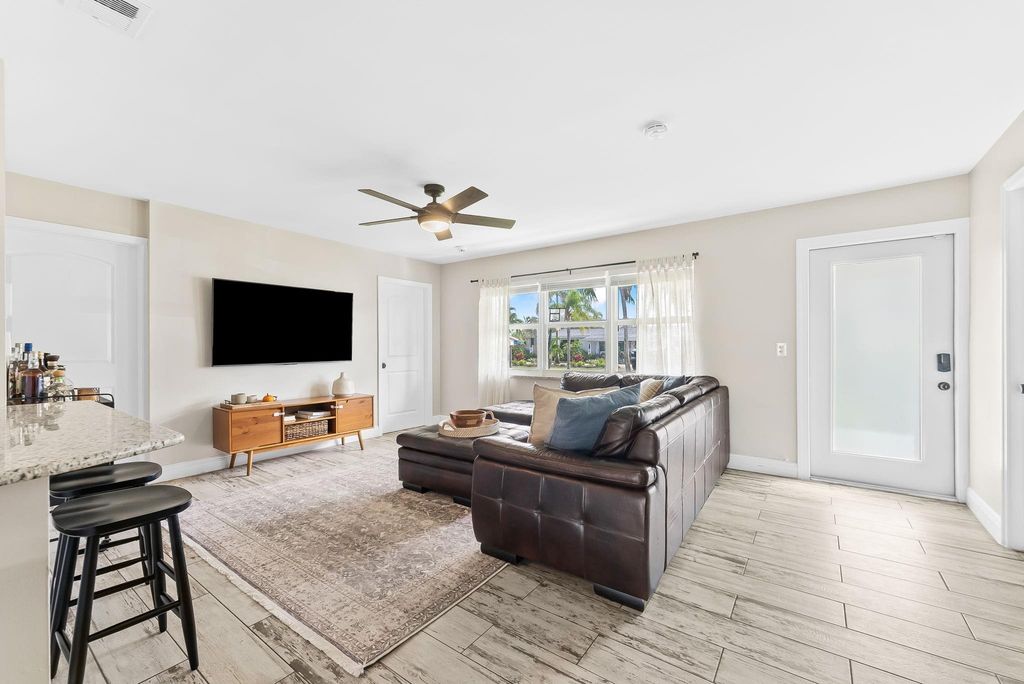 Photo of 5 SE 11th St, Deerfield Beach, FL 33441 (MLS # F10533090)