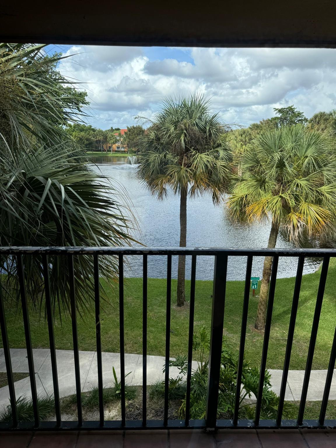 Lakes Of Jacaranda Condo - Residential Lease