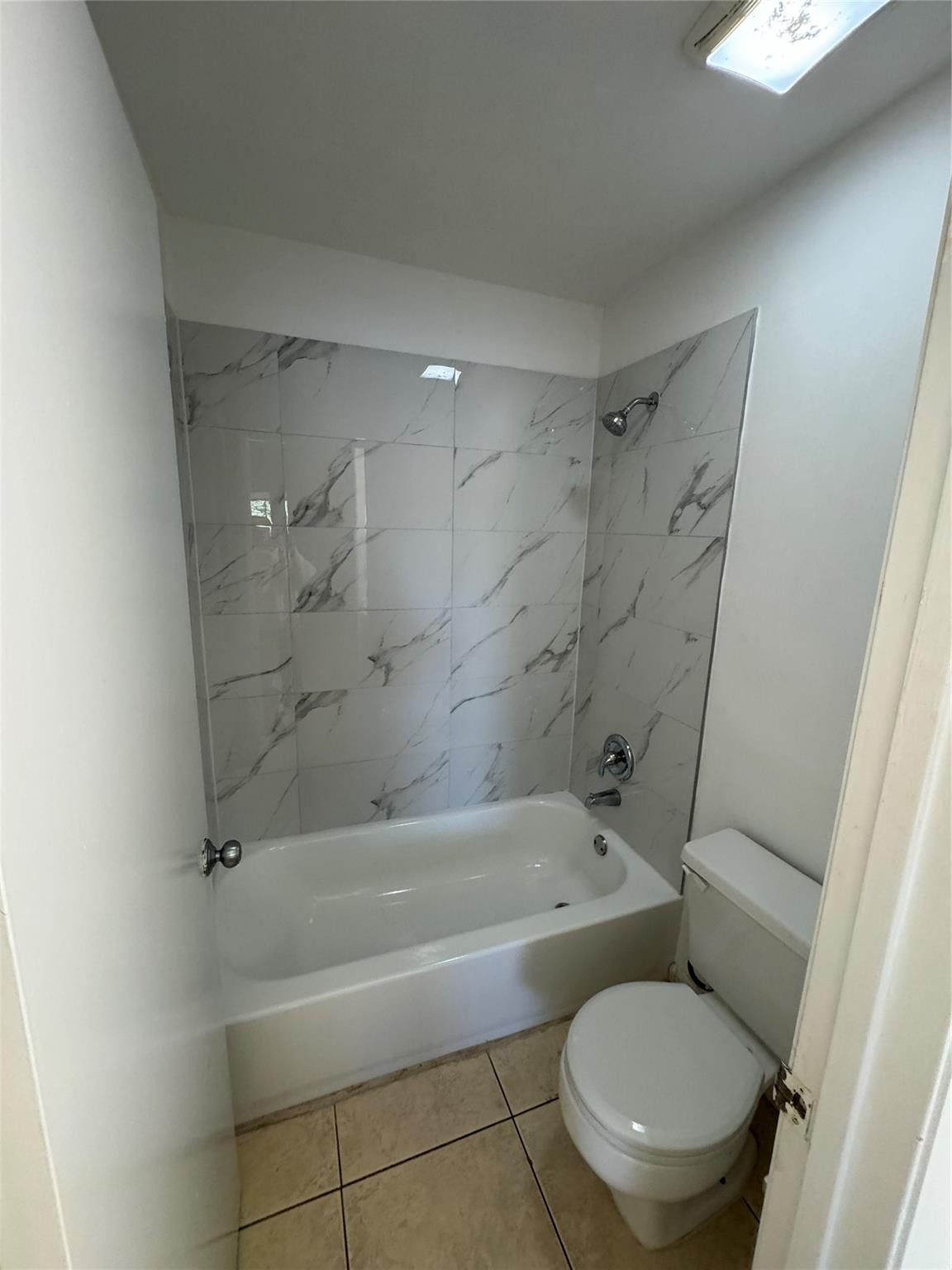 Lakes Of Jacaranda Condo - Residential Lease