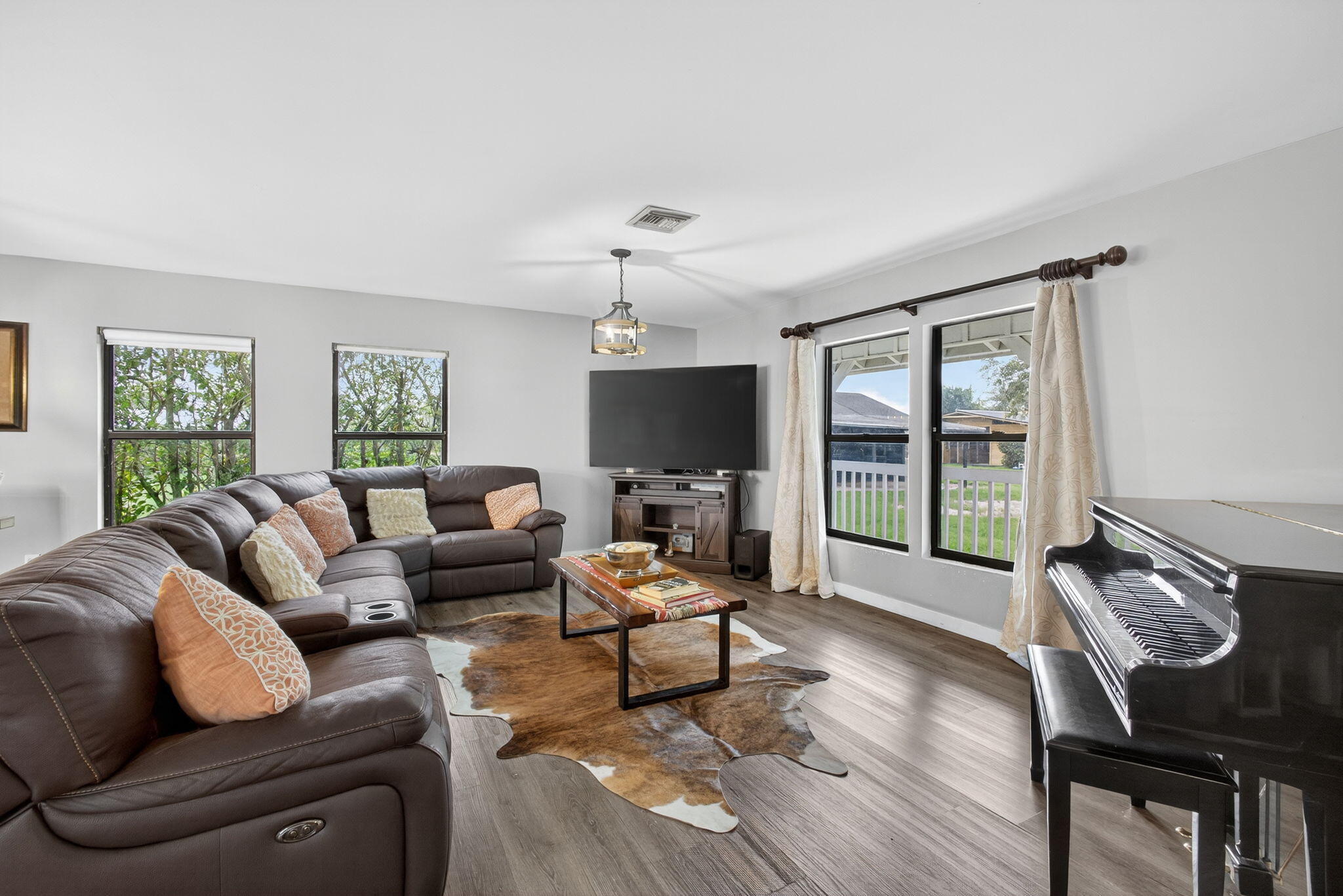 Wellington, Florida, 33470, United States, 4 Bedrooms Bedrooms, ,3 BathroomsBathrooms,Residential,Active,2008727