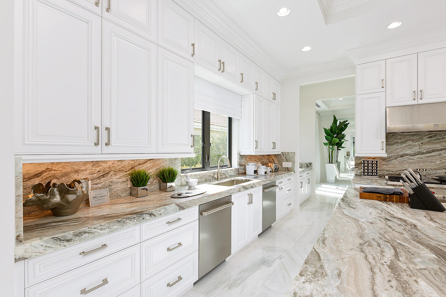 ROYAL PALM YACHT & COUNTRY CLUB - Residential