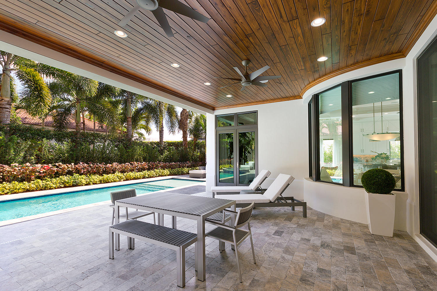 ROYAL PALM YACHT & COUNTRY CLUB - Residential