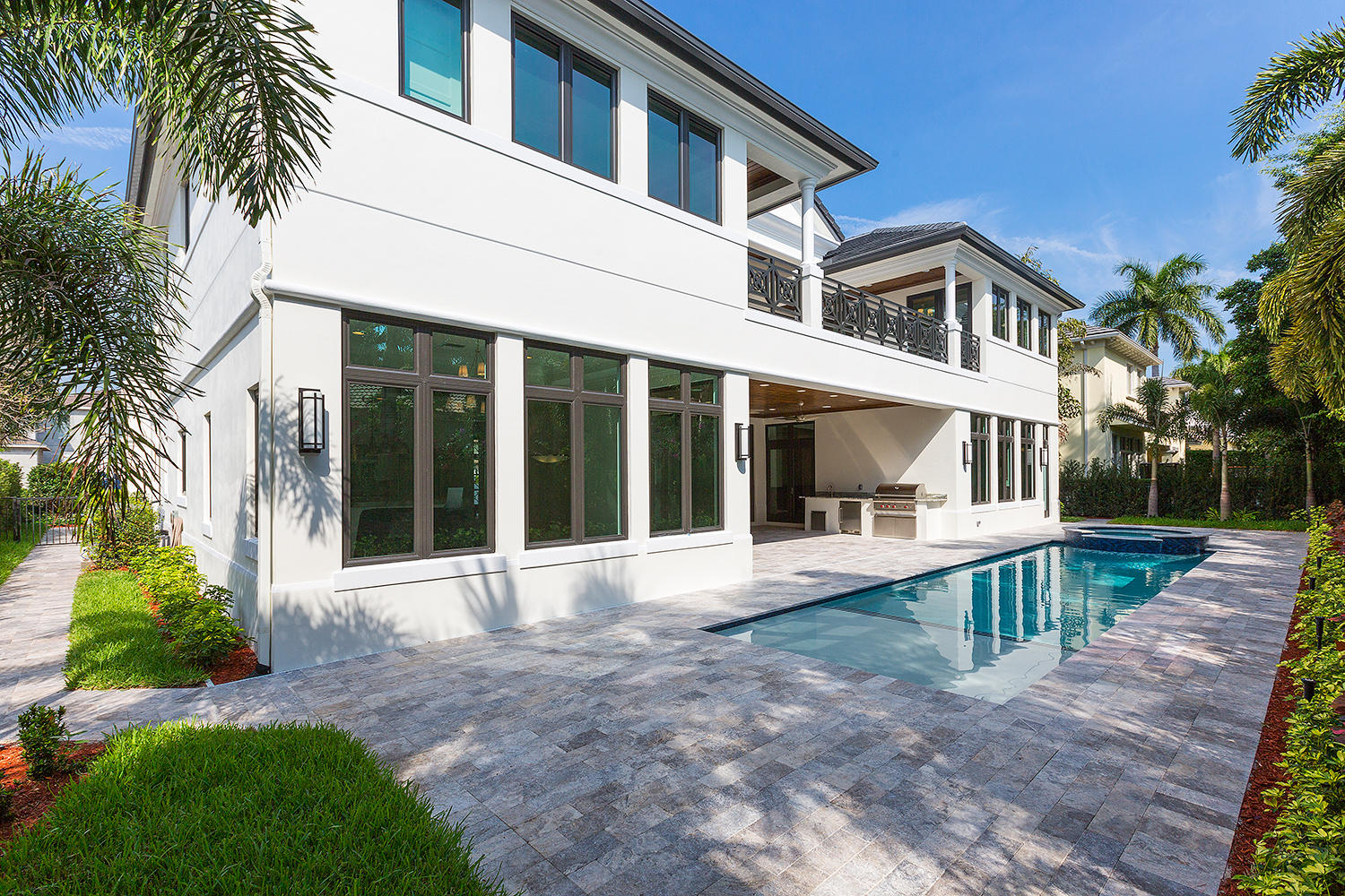 ROYAL PALM YACHT & COUNTRY CLUB - Residential