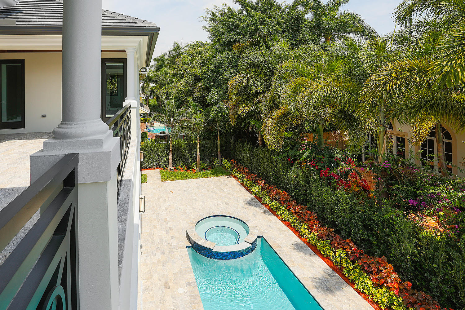 ROYAL PALM YACHT & COUNTRY CLUB - Residential