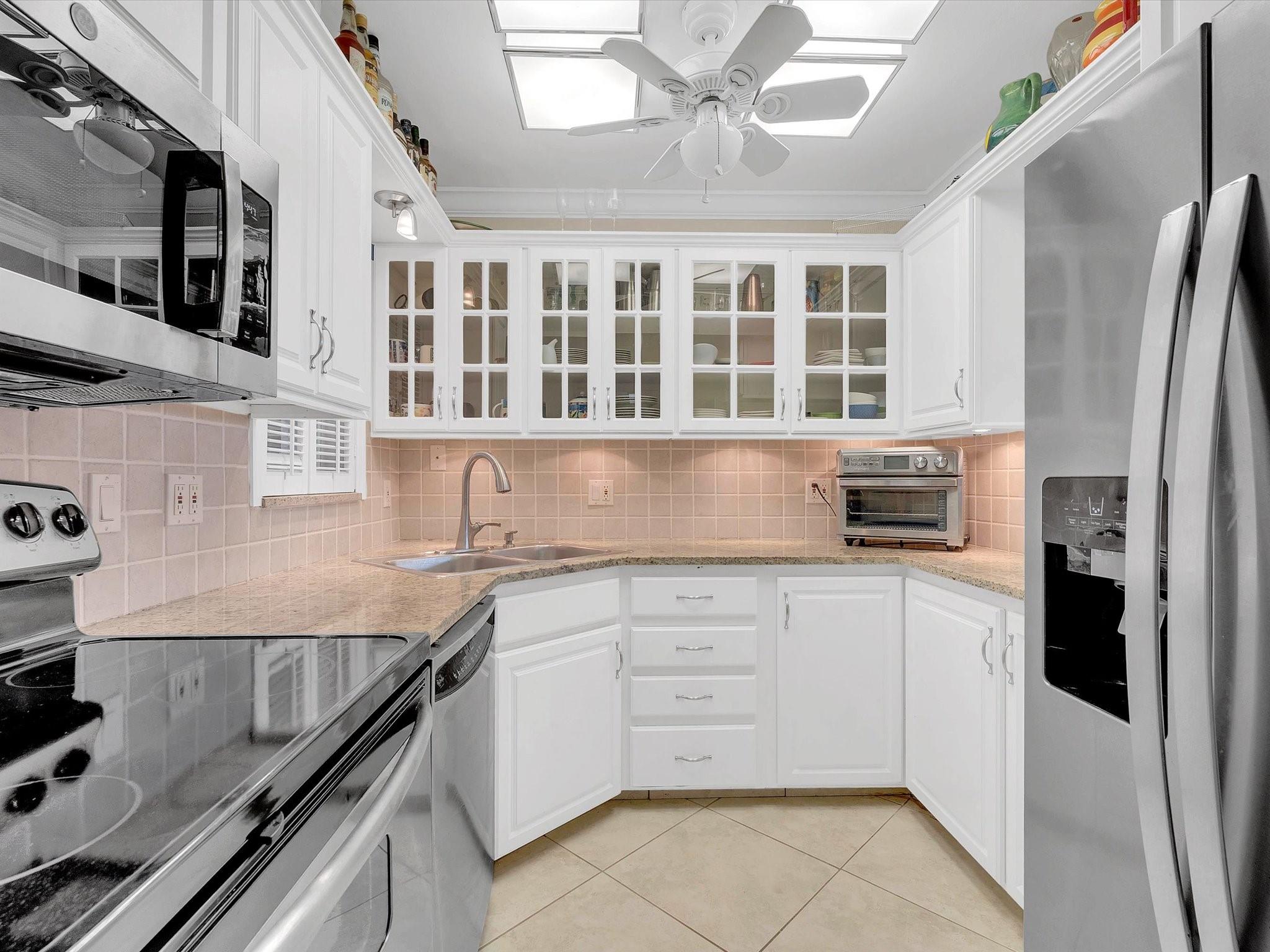 3050 NE 47th Ct 204