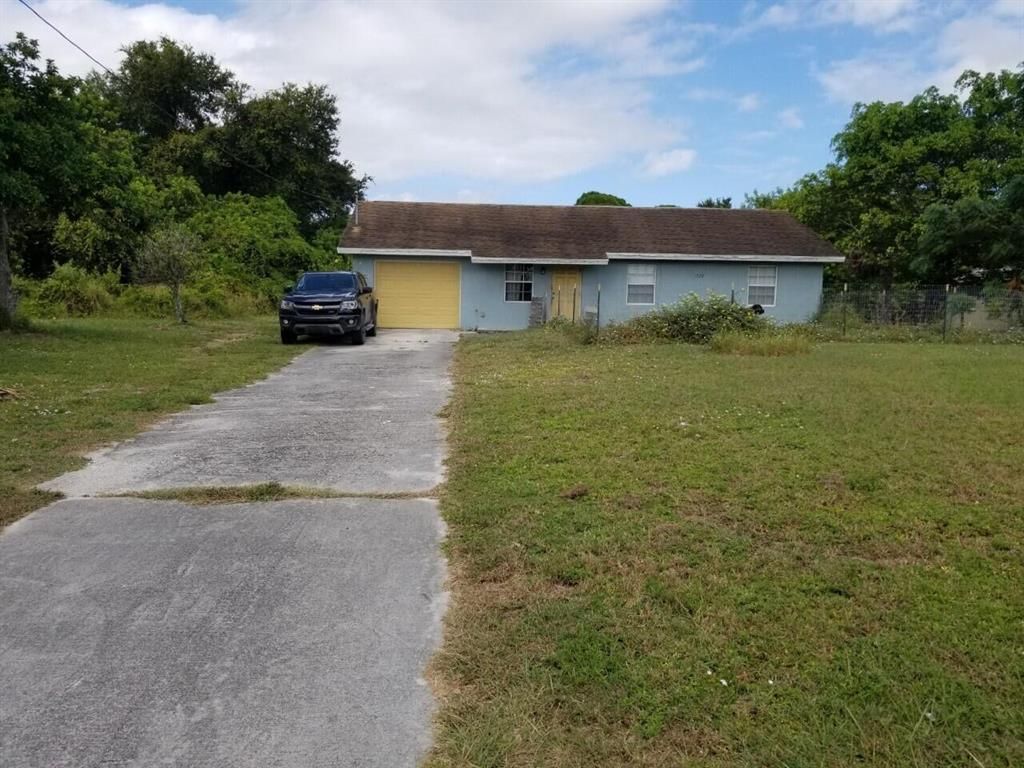 Photo of 1720 Avenue Q, Fort Pierce, FL 34950 (MLS # R10762933)