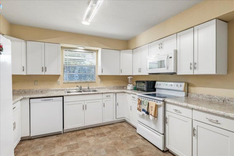 Tiny photo for 216 Micco Avenue, Sebring, FL 33870 (MLS # B26036736)
