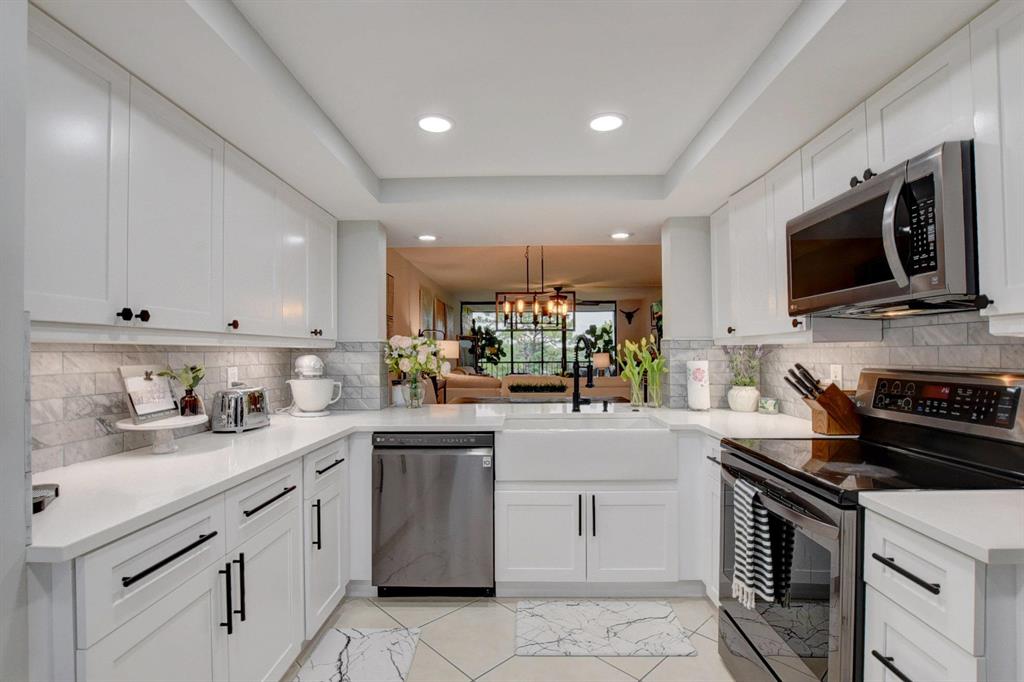 CLUB ROYALE CONDO - Residential