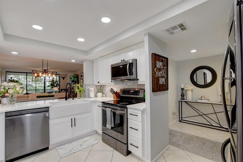 CLUB ROYALE CONDO - Residential