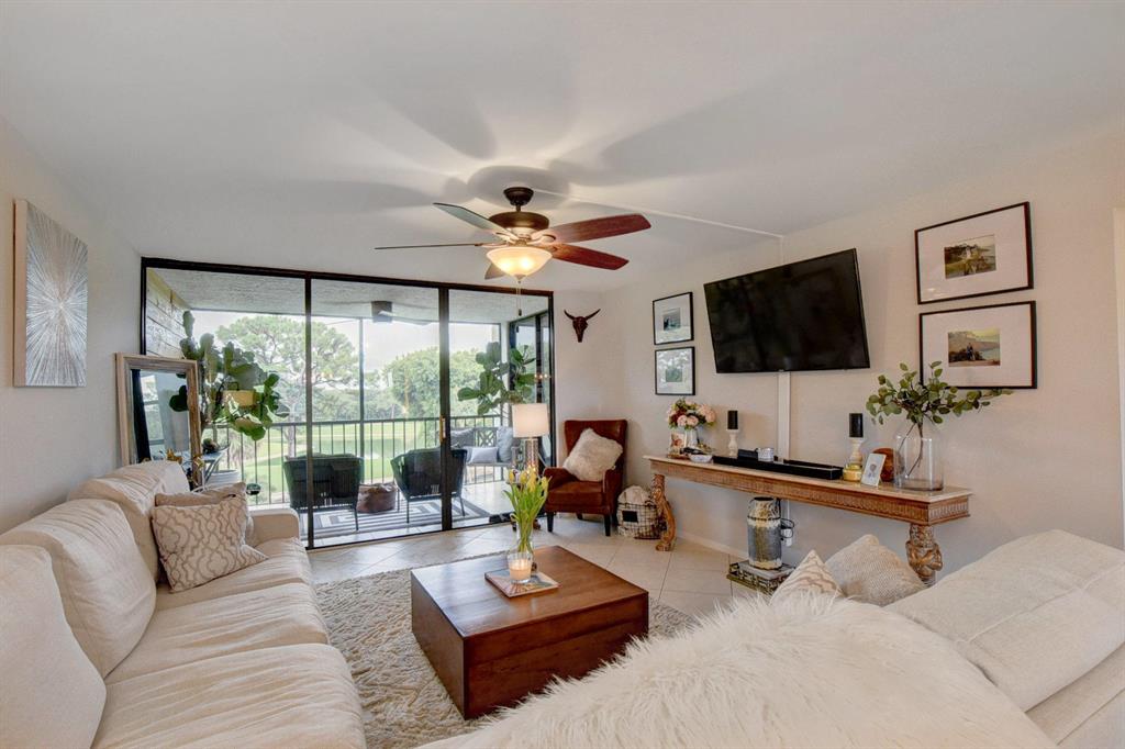 CLUB ROYALE CONDO - Residential