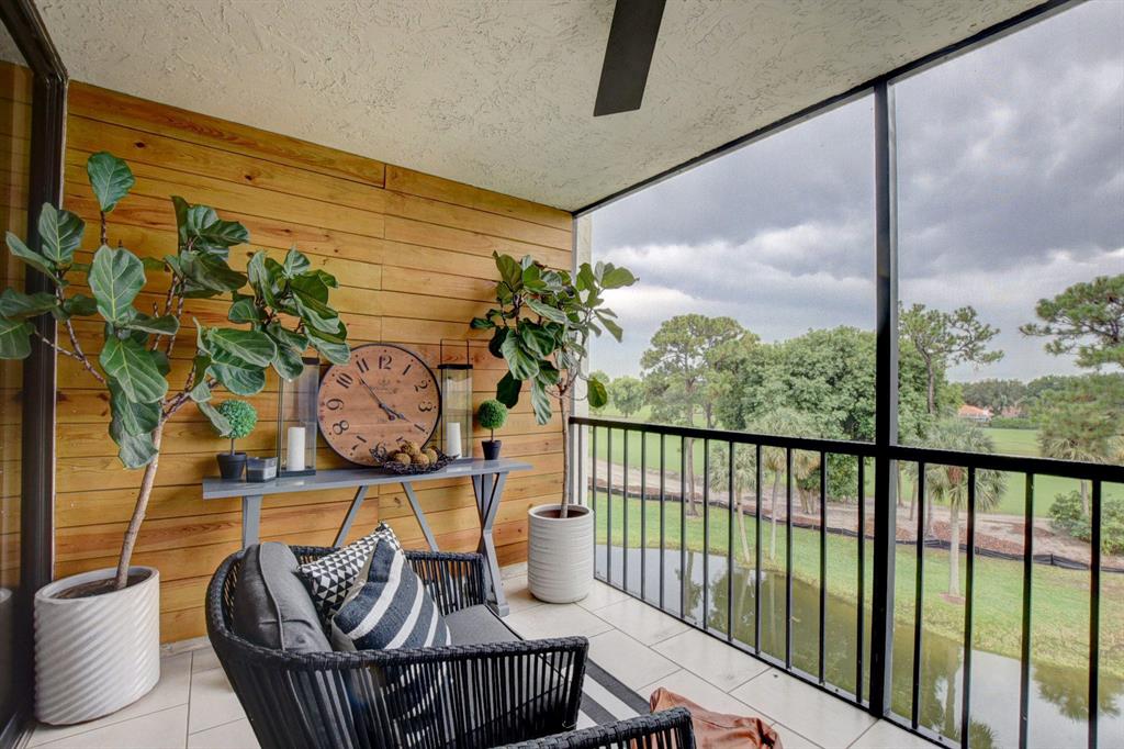 CLUB ROYALE CONDO - Residential