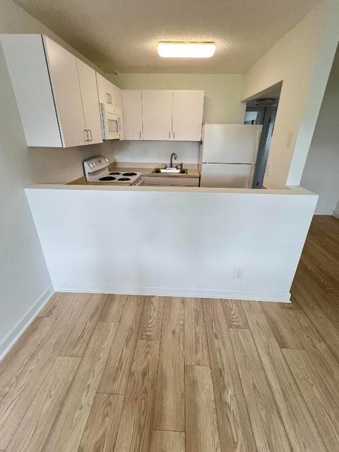 85 Andover D West Palm Beach FL 33417