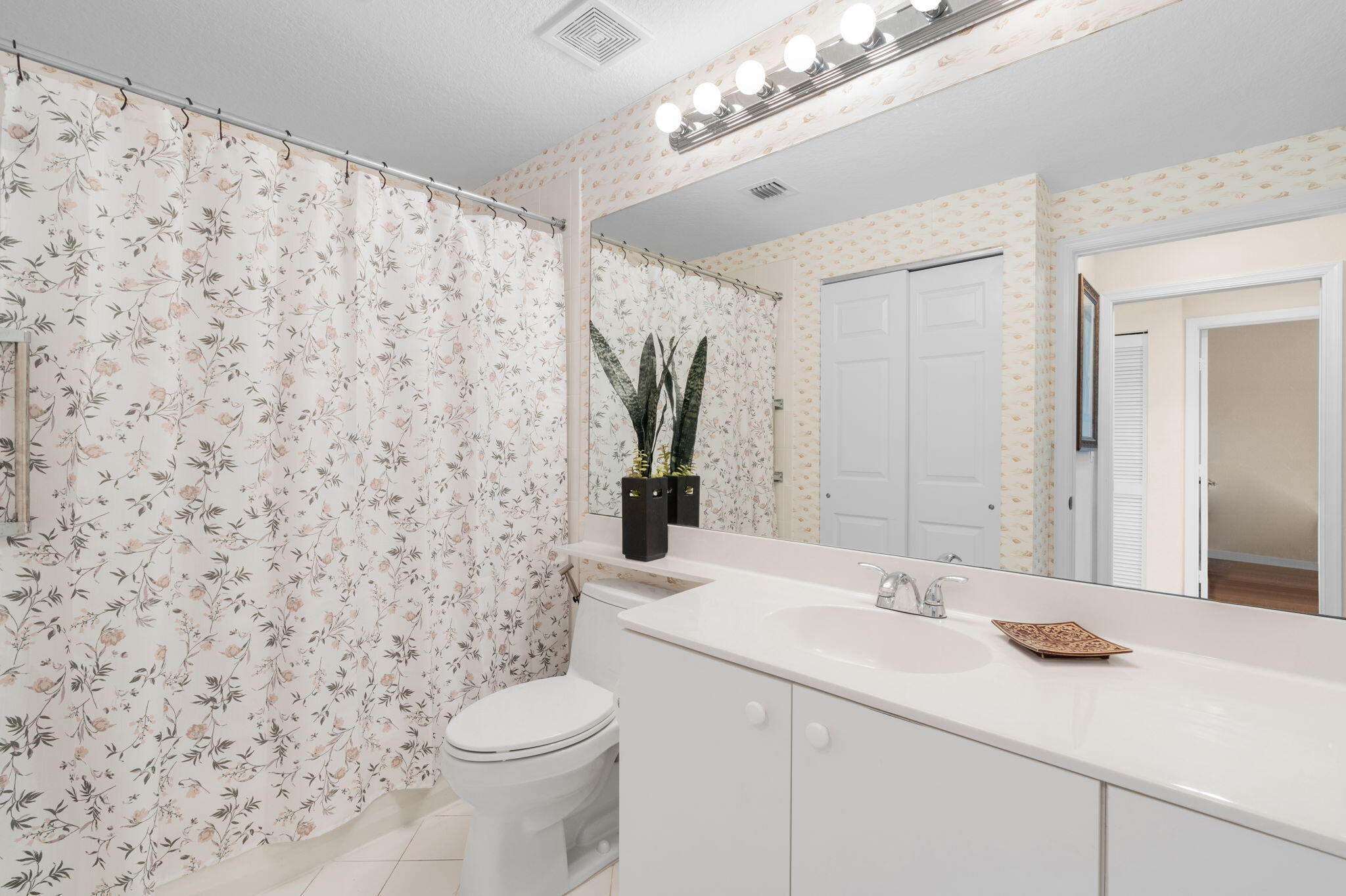YARDLEY CONDOMINIUM C - Residential
