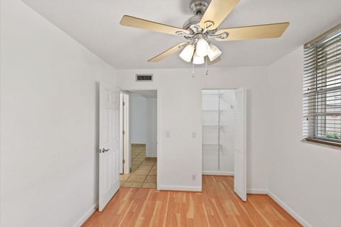 Condominium in Davie FL 9470 Poinciana Pl Pl 19.jpg