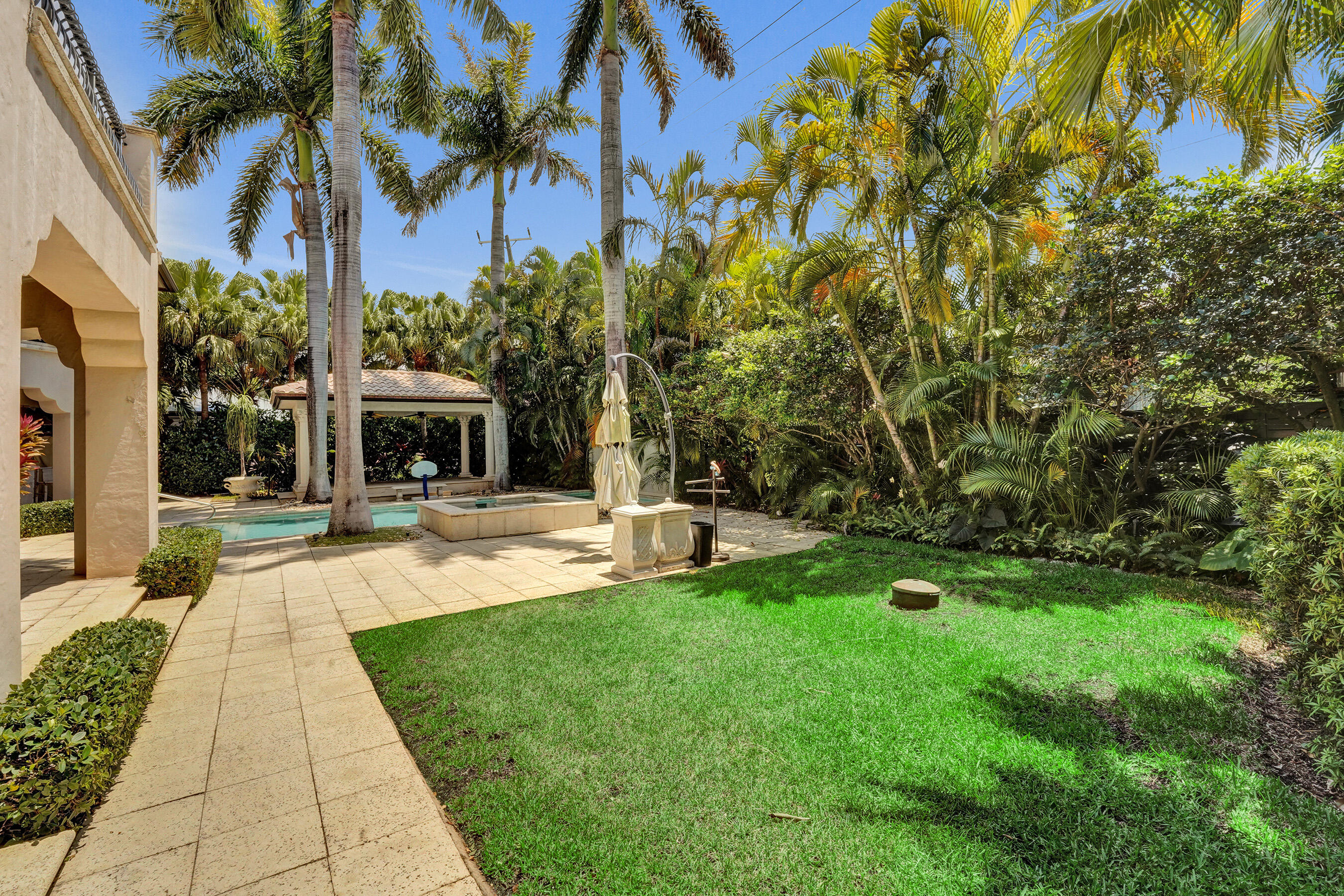 HARBOR BEACH - Residential