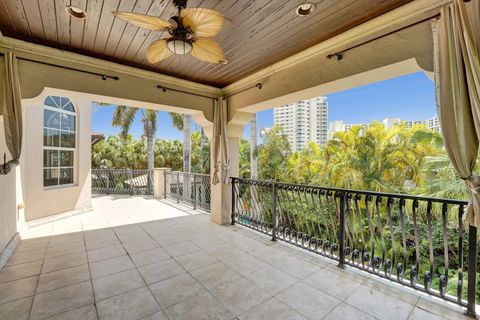 Tiny photo for 1212 E Lake Drive, Fort Lauderdale, FL 33316 (MLS # B26029395)