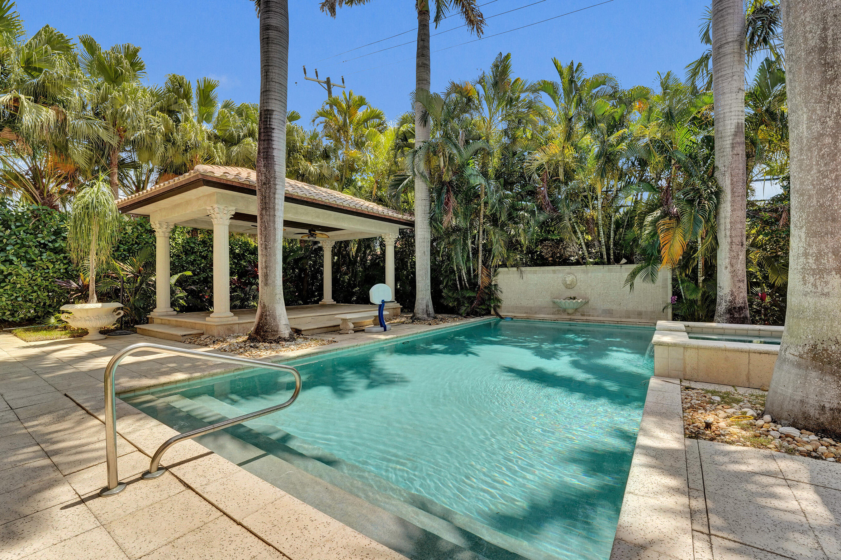 HARBOR BEACH - Residential