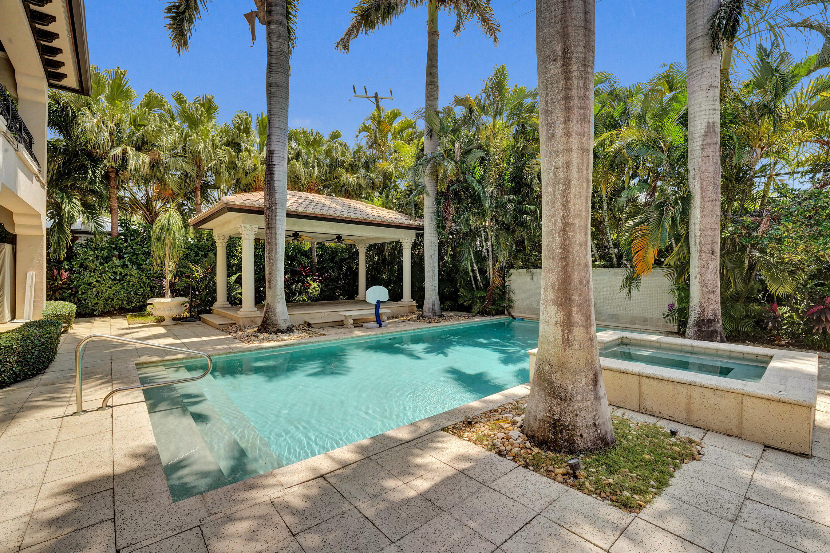 HARBOR BEACH - Residential