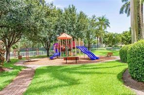 WALNUT CREEK TOWNHOMES - Residential Lease