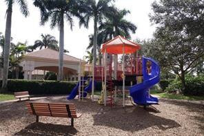 WALNUT CREEK TOWNHOMES - Residential Lease