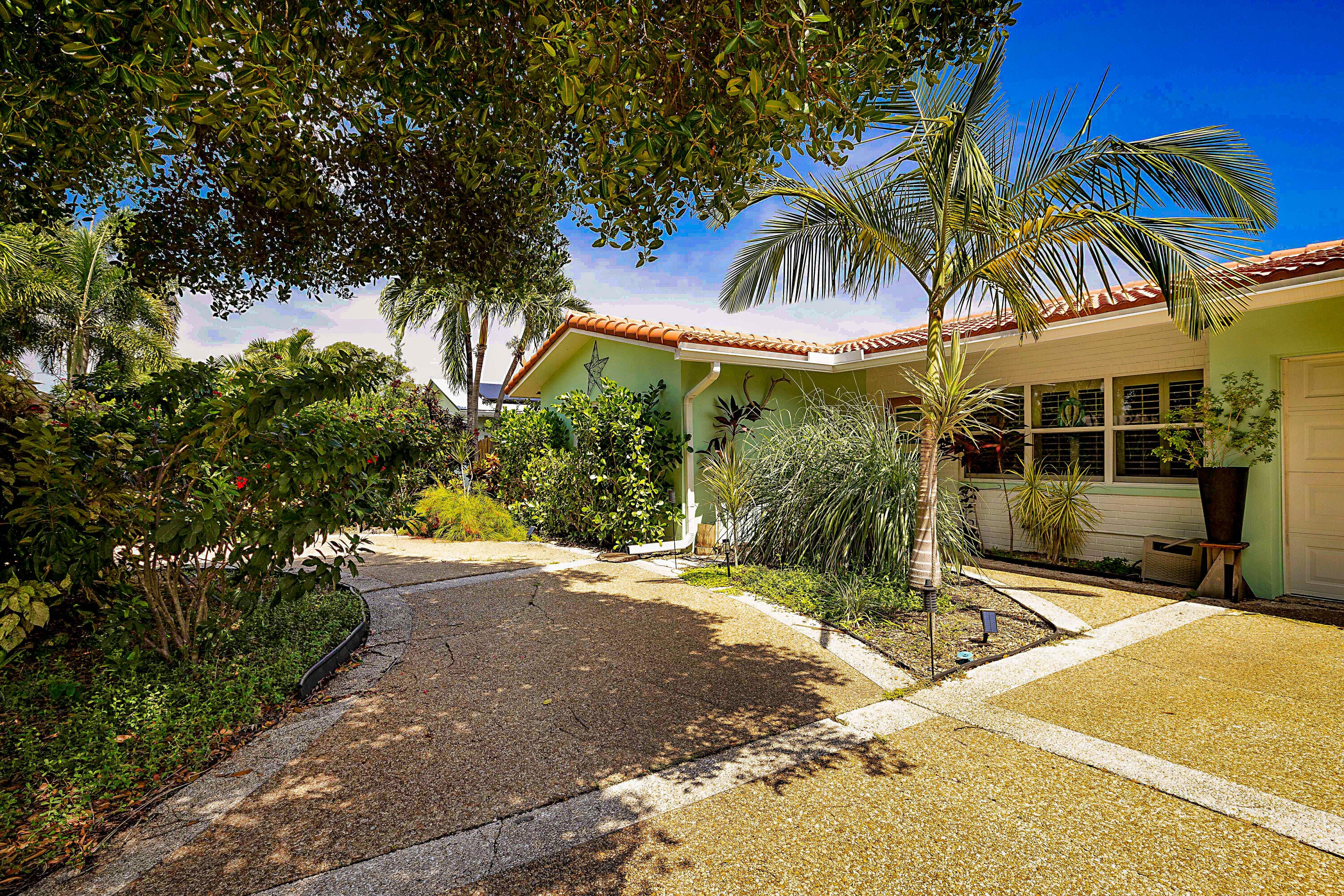 2242 NW 3rd Court