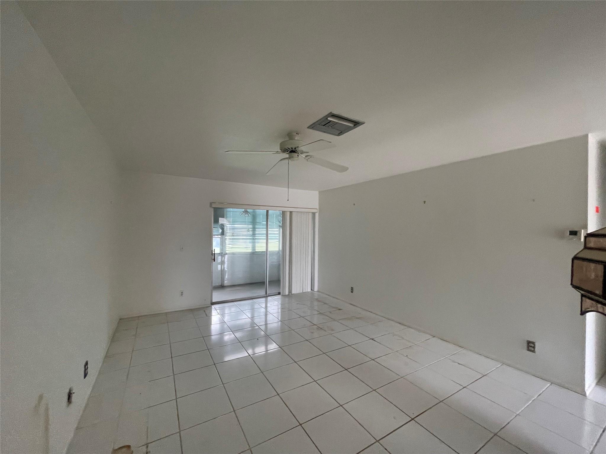 CRESTHAVEN VILLAS 22 COND - Residential