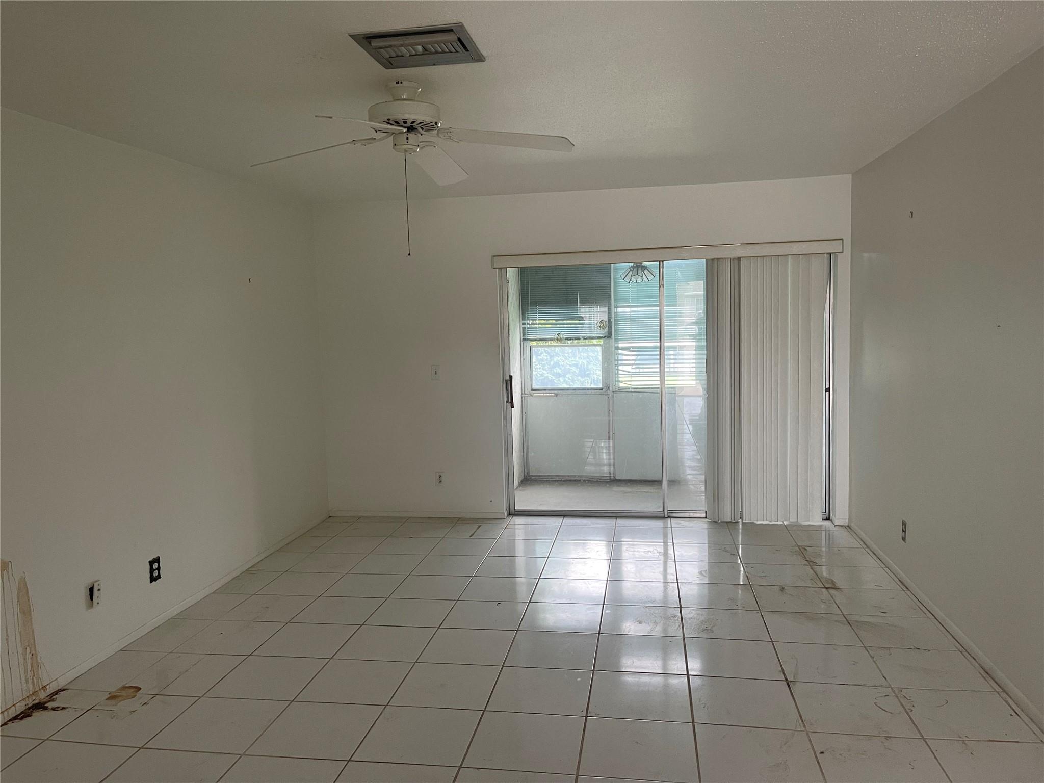 CRESTHAVEN VILLAS 22 COND - Residential