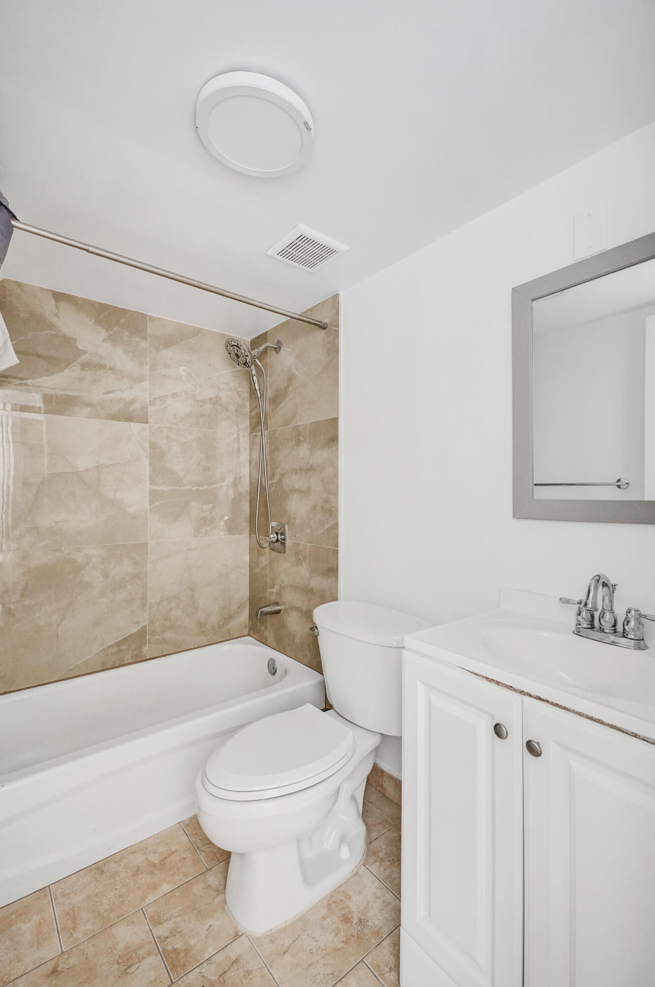 NORTH BAY VILLAS CONDO - Residential Lease