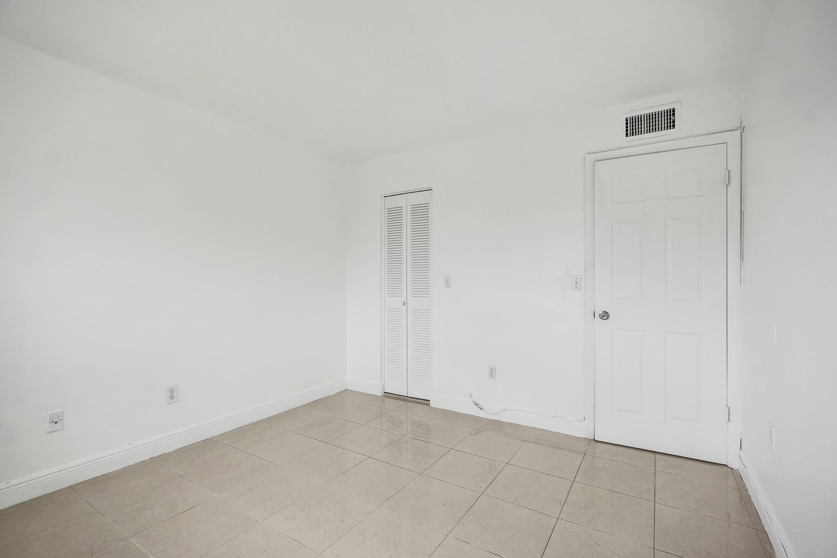 NORTH BAY VILLAS CONDO - Residential Lease