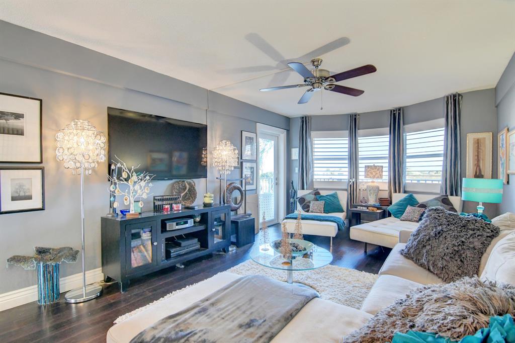 MASSACHUSETTS APTS CONDO - Residential