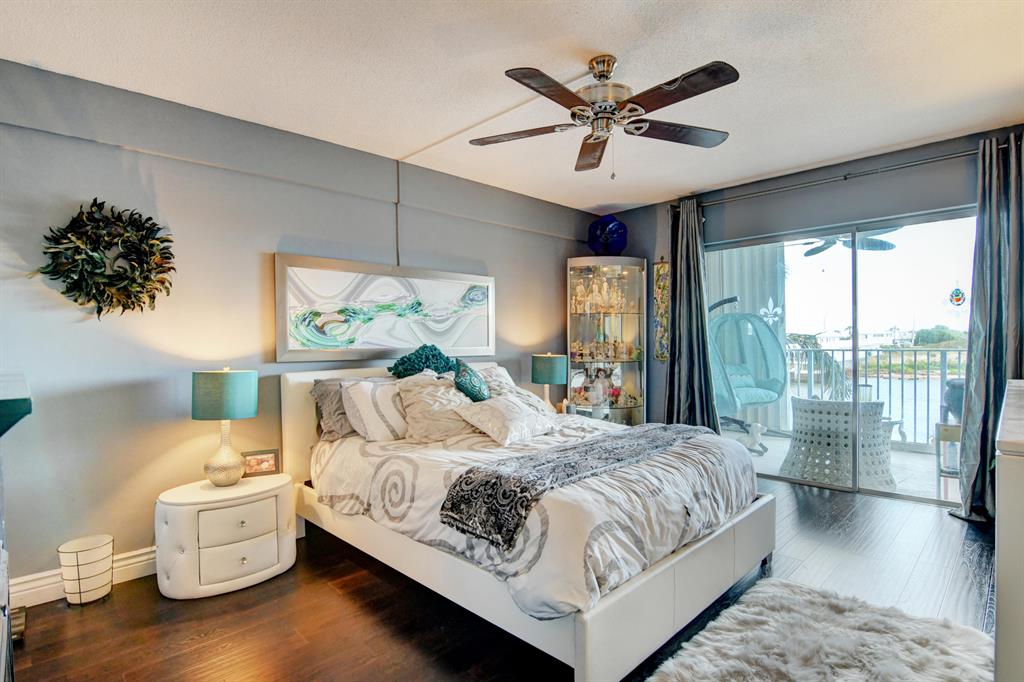 MASSACHUSETTS APTS CONDO - Residential