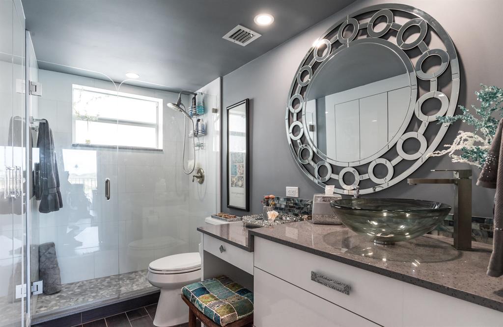 MASSACHUSETTS APTS CONDO - Residential