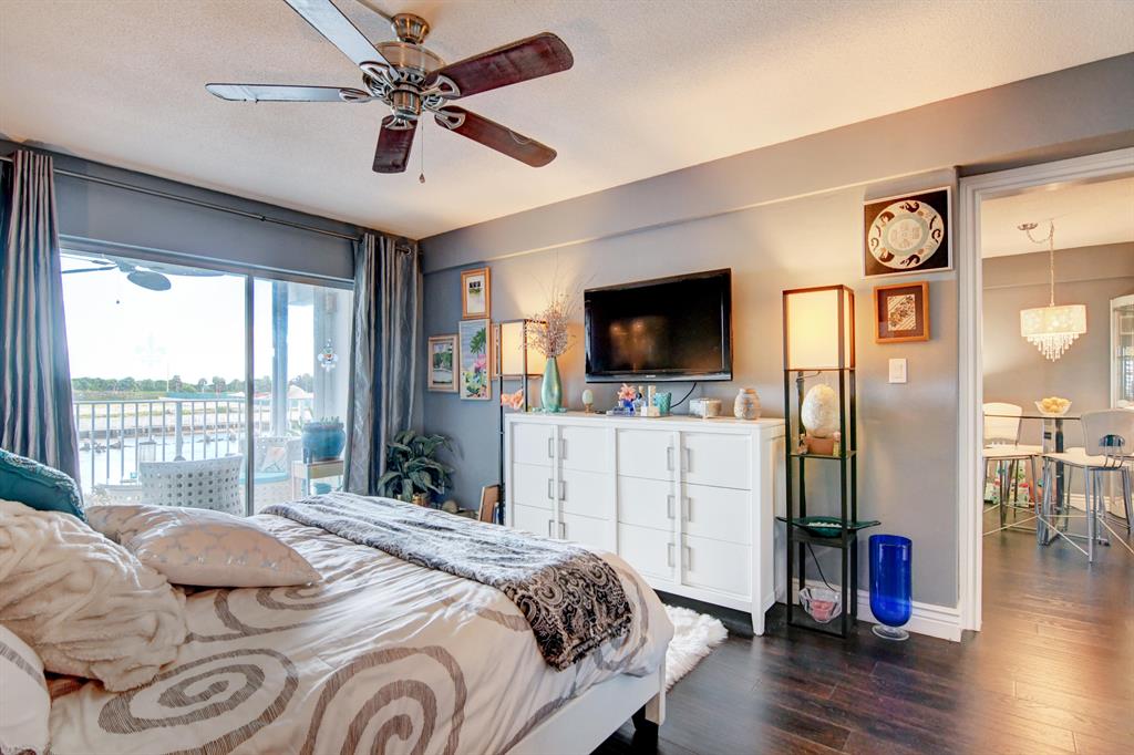 MASSACHUSETTS APTS CONDO - Residential