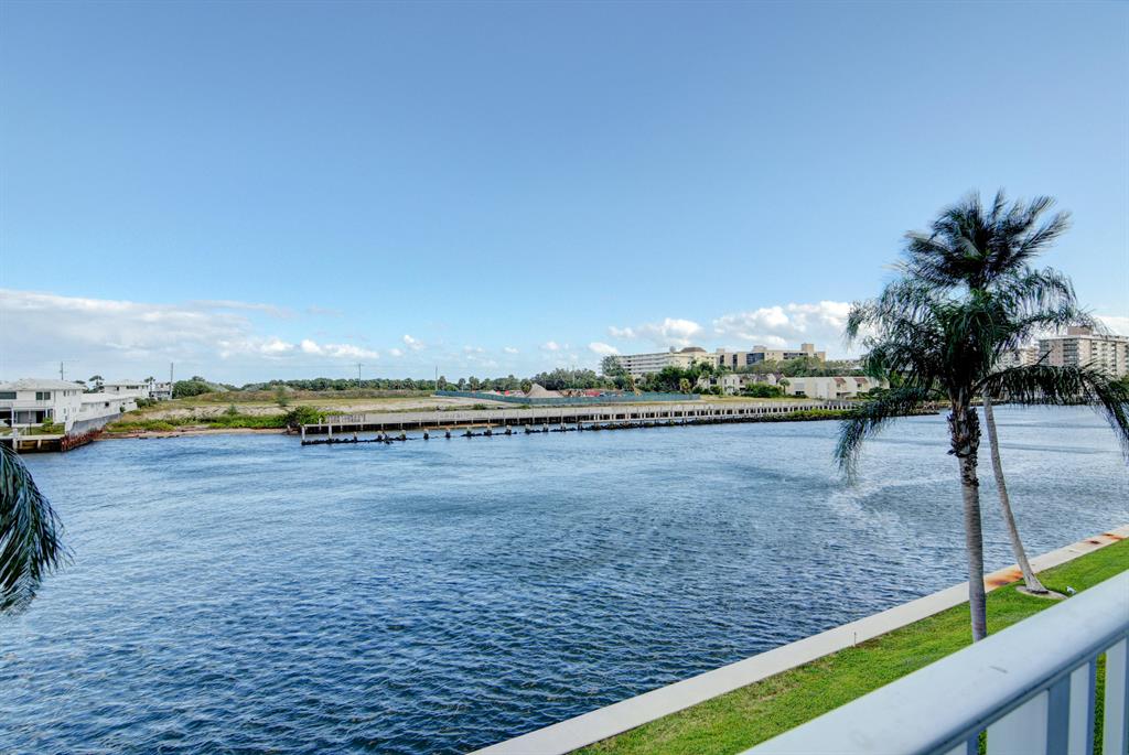 MASSACHUSETTS APTS CONDO - Residential