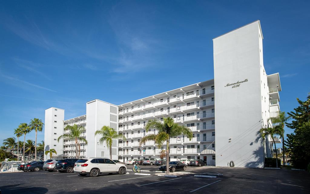 MASSACHUSETTS APTS CONDO - Residential