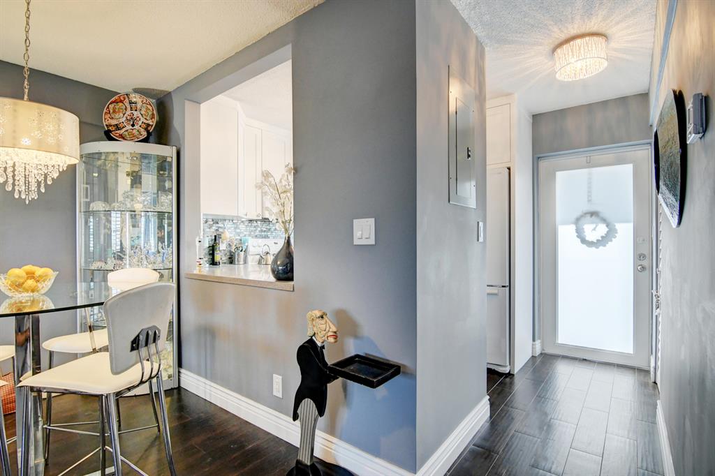 MASSACHUSETTS APTS CONDO - Residential