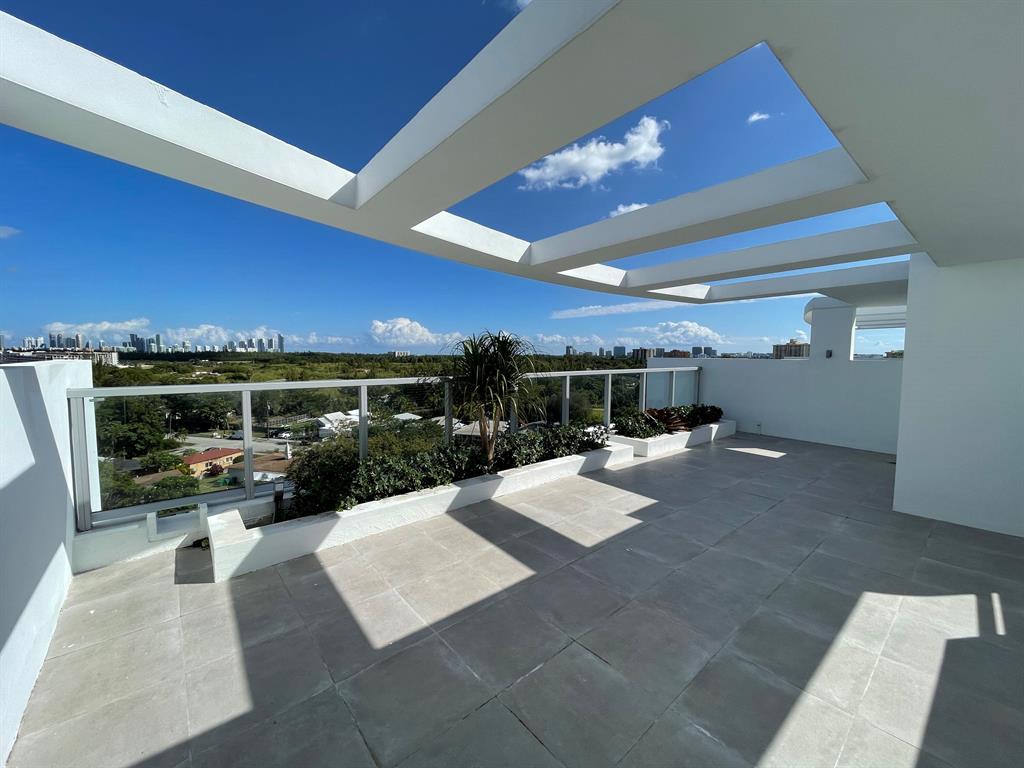 THE HIGHLANDS CONDO - Residential Lease